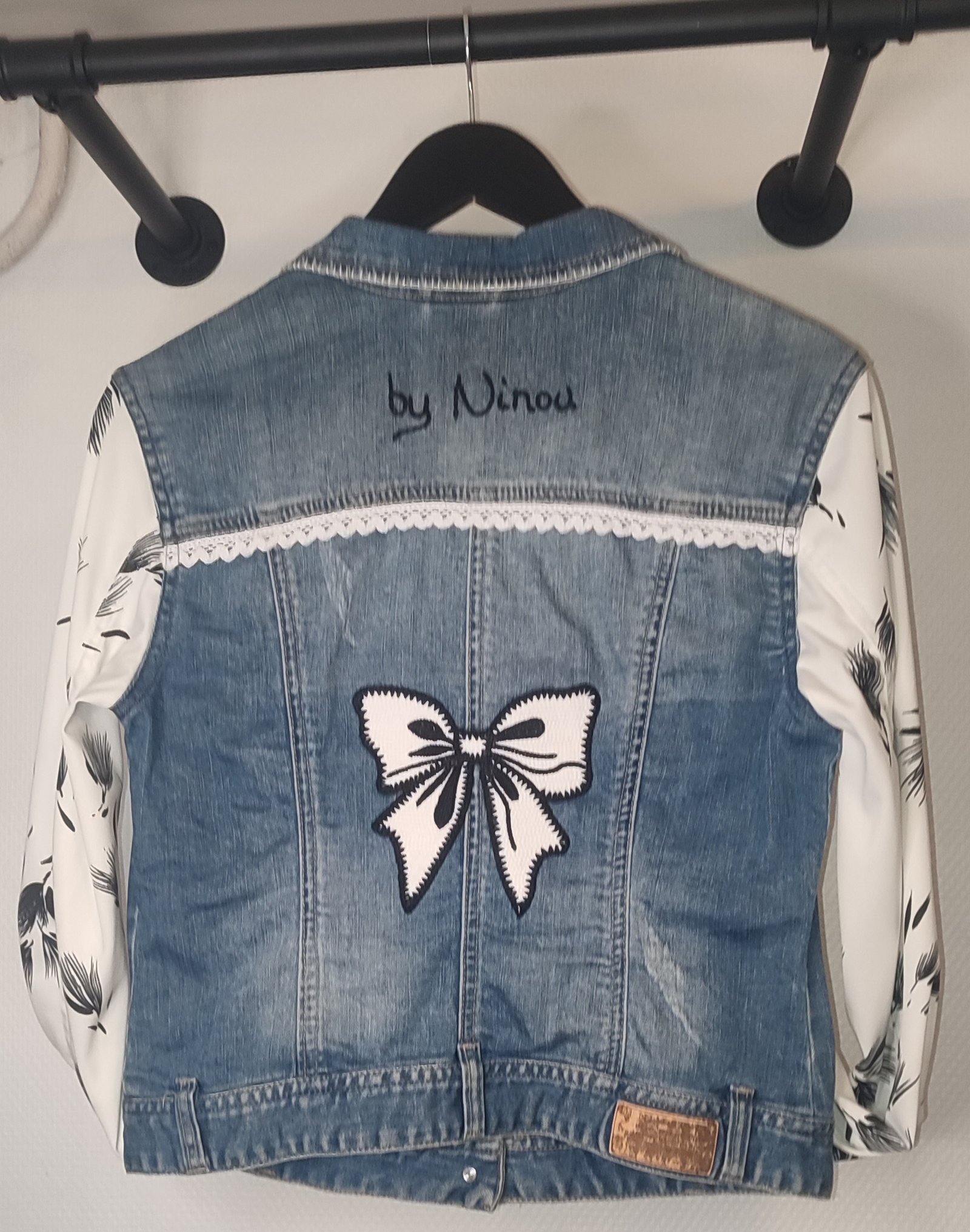 Veste en jean lumineuse – Image 3